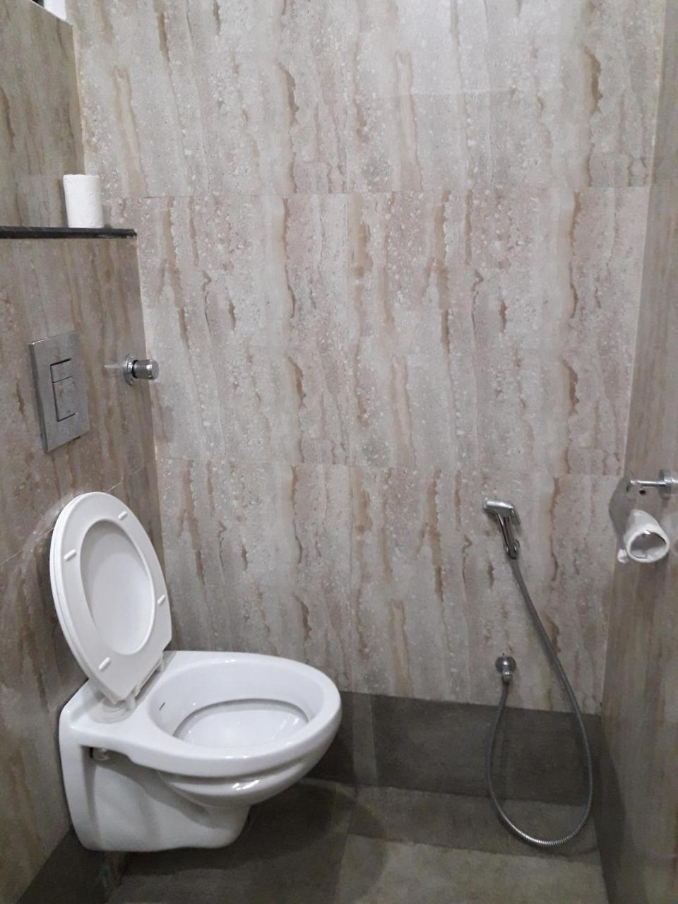 Cosmopolitan Hotels Madurai Buitenkant foto