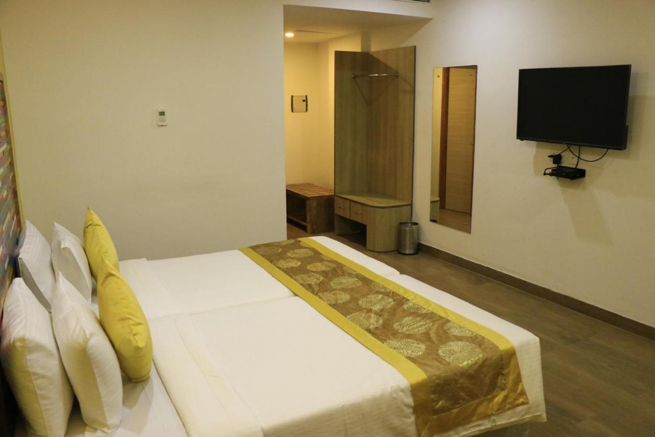 Cosmopolitan Hotels Madurai Buitenkant foto