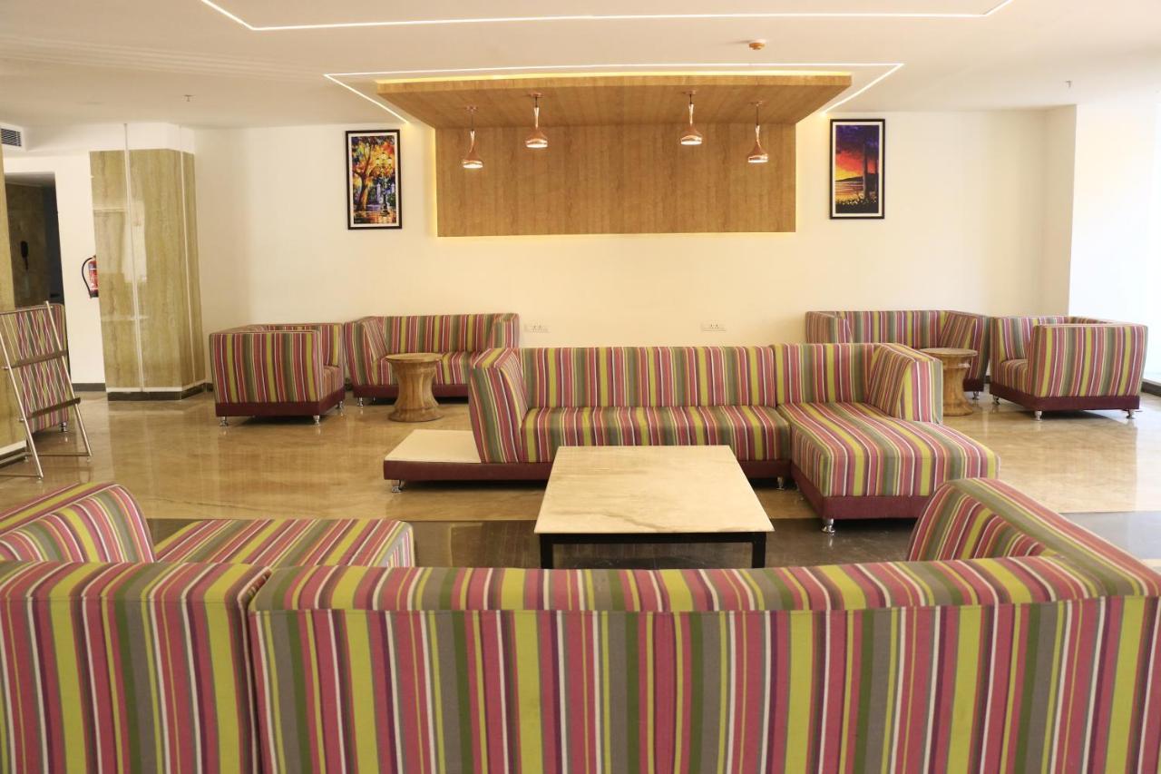 Cosmopolitan Hotels Madurai Buitenkant foto